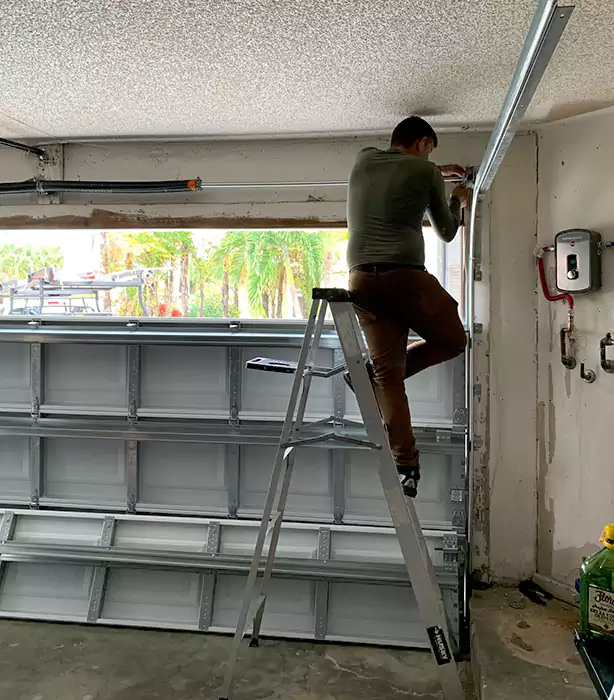 24 Hour Emergency Garage Door Repair in Clarksville, TN